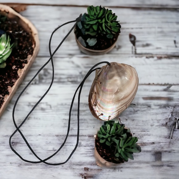 Seashell Trinket Box Necklace, Zippered, Fabric Adjustable Strap, Handmade - Picture 1 of 5